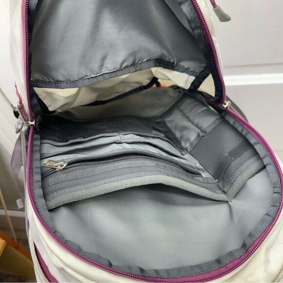 The North Face Recon white purple grey backpack large roomy size lots of pockets - Picture 8 of 11